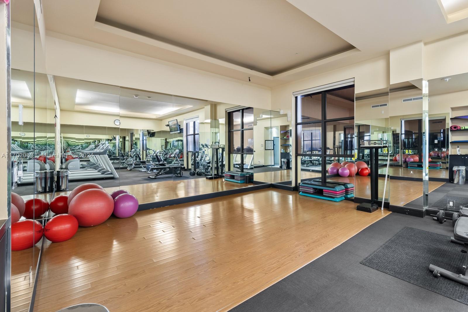 8877 Collins Ave #404, Surfside FL 33154