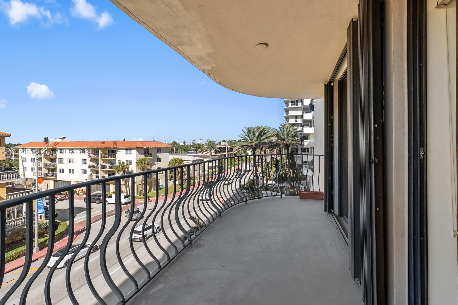 8877 Collins Ave #404, Surfside FL 33154