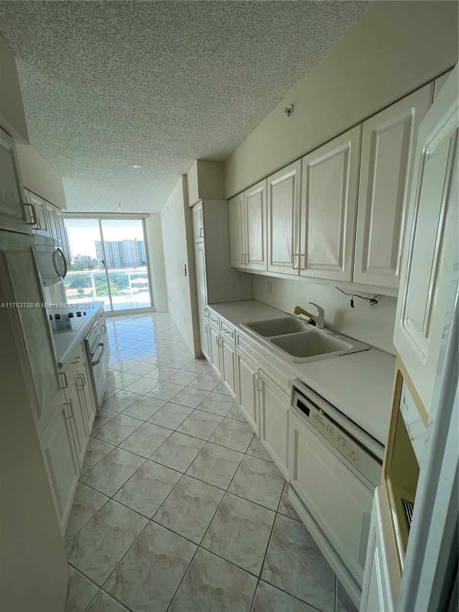 16400 Collins Ave #843, Sunny Isles Beach, Florida image 5