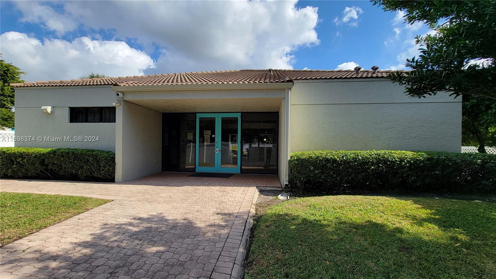 3300 W Rolling Hills Cir #608, Davie, Florida image 19