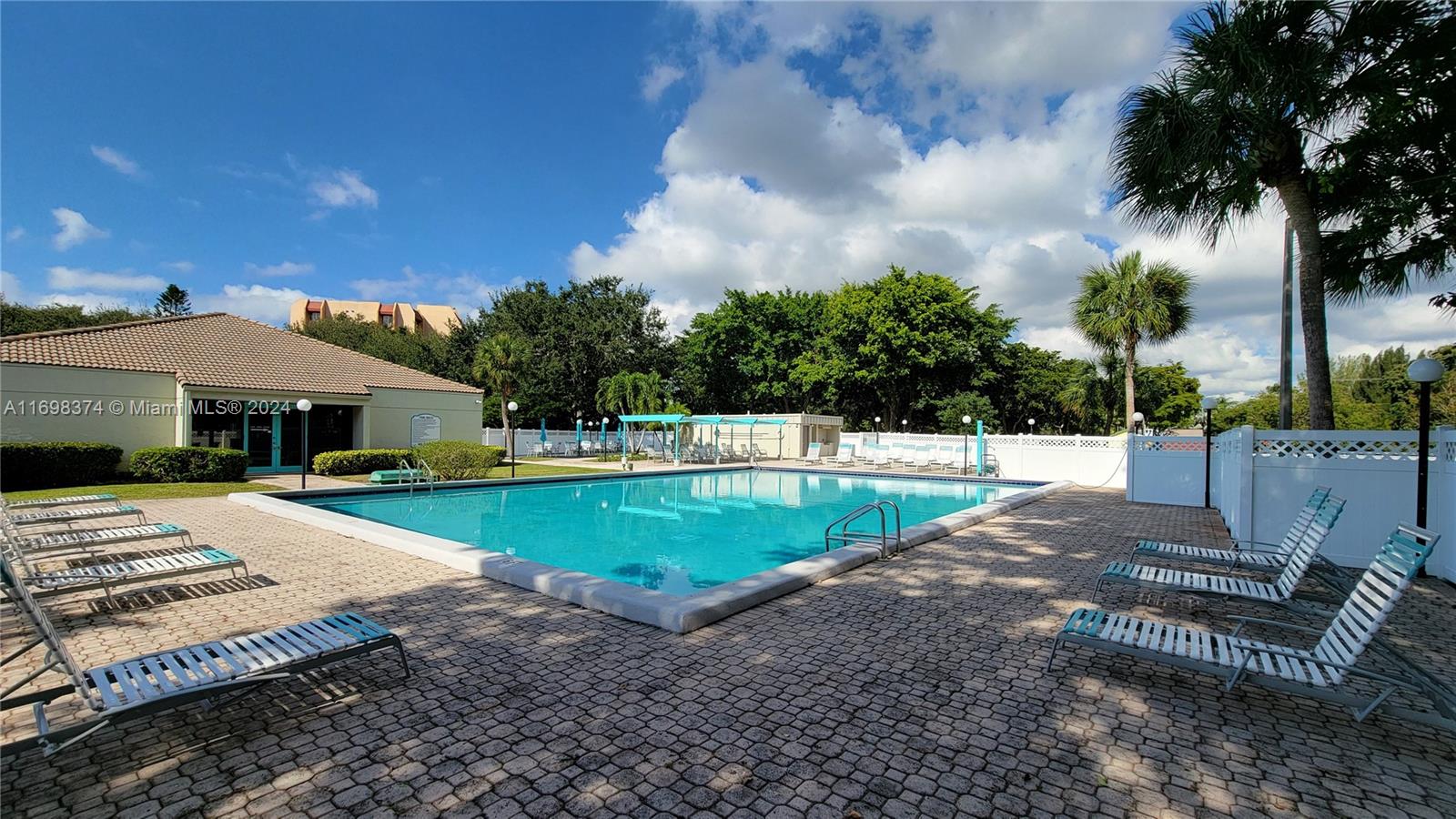 3300 W Rolling Hills Cir #608, Davie, Florida image 22