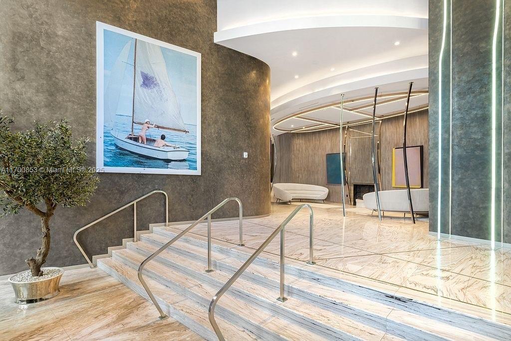 1000 Brickell Plz #PH5608, Miami FL 33131