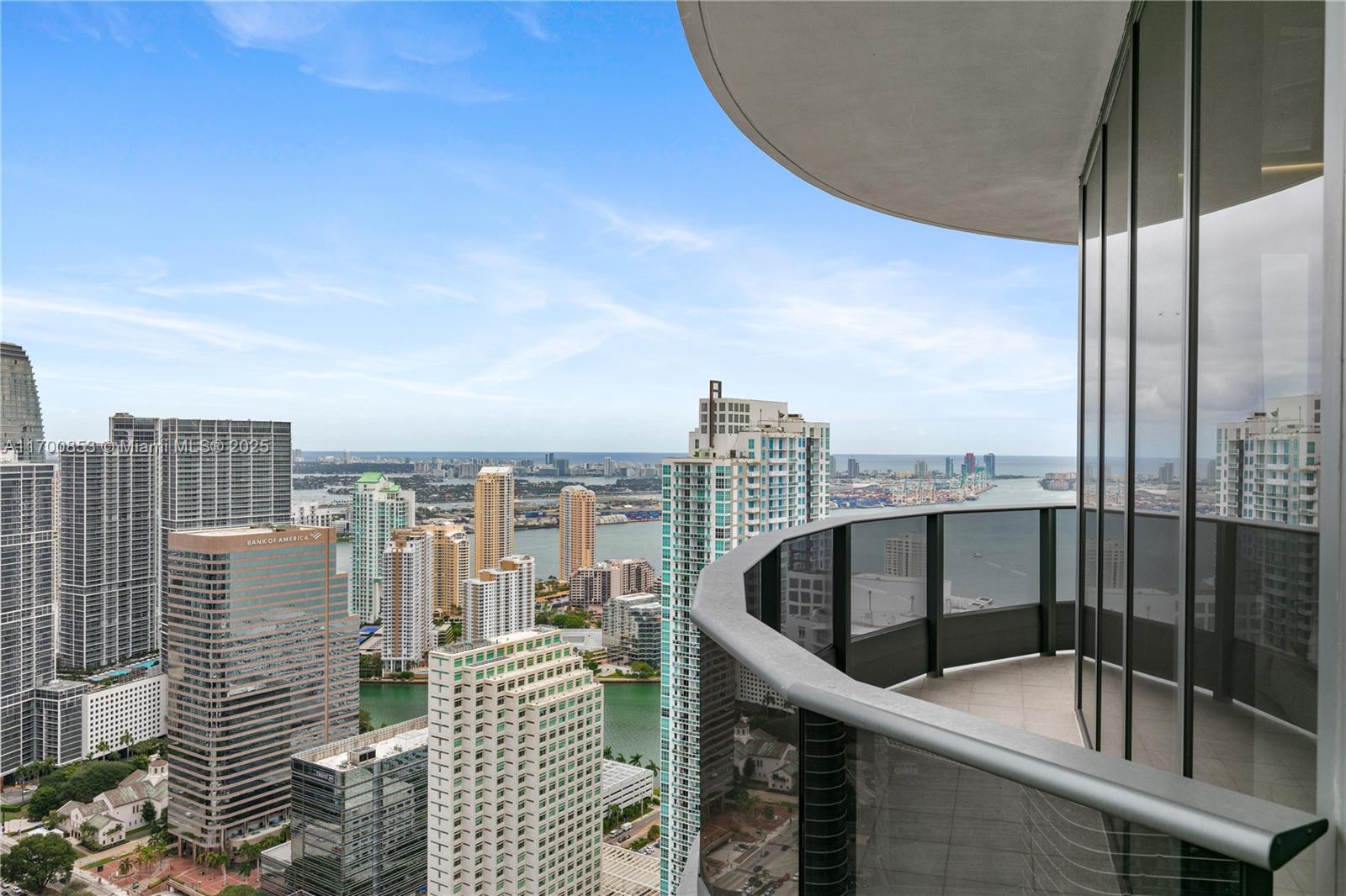 1000 Brickell Plz #PH5608, Miami FL 33131
