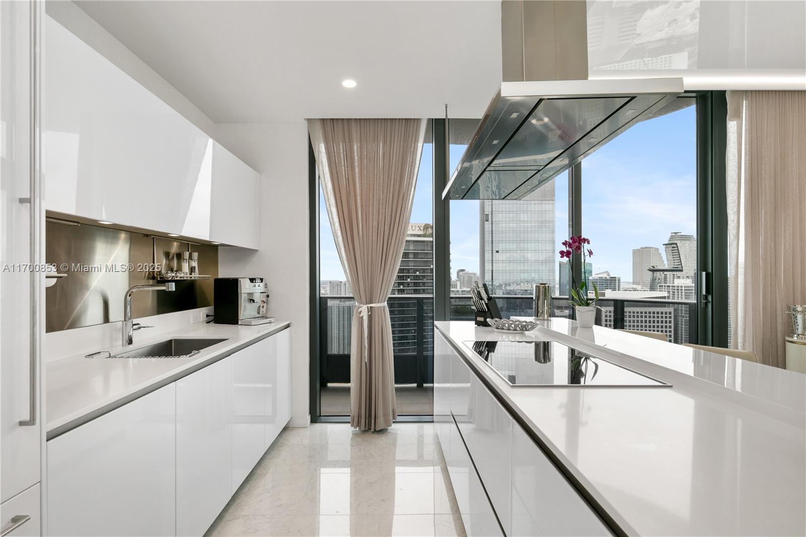 1000 Brickell Plz #PH5608, Miami FL 33131