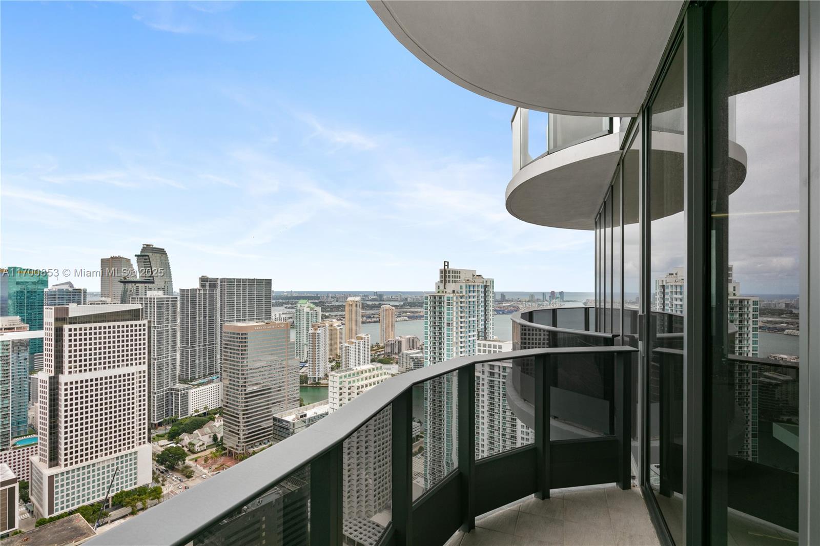 1000 Brickell Plz #PH5608, Miami FL 33131