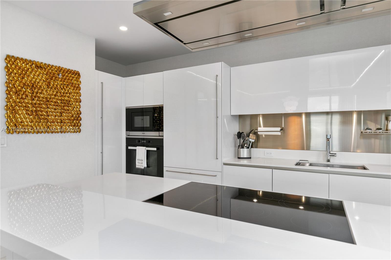 1000 Brickell Plz #PH5608, Miami FL 33131