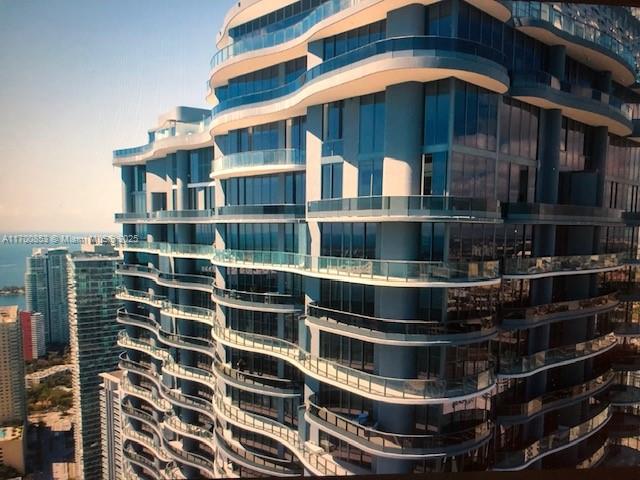 1000 Brickell Plz #PH5608, Miami FL 33131