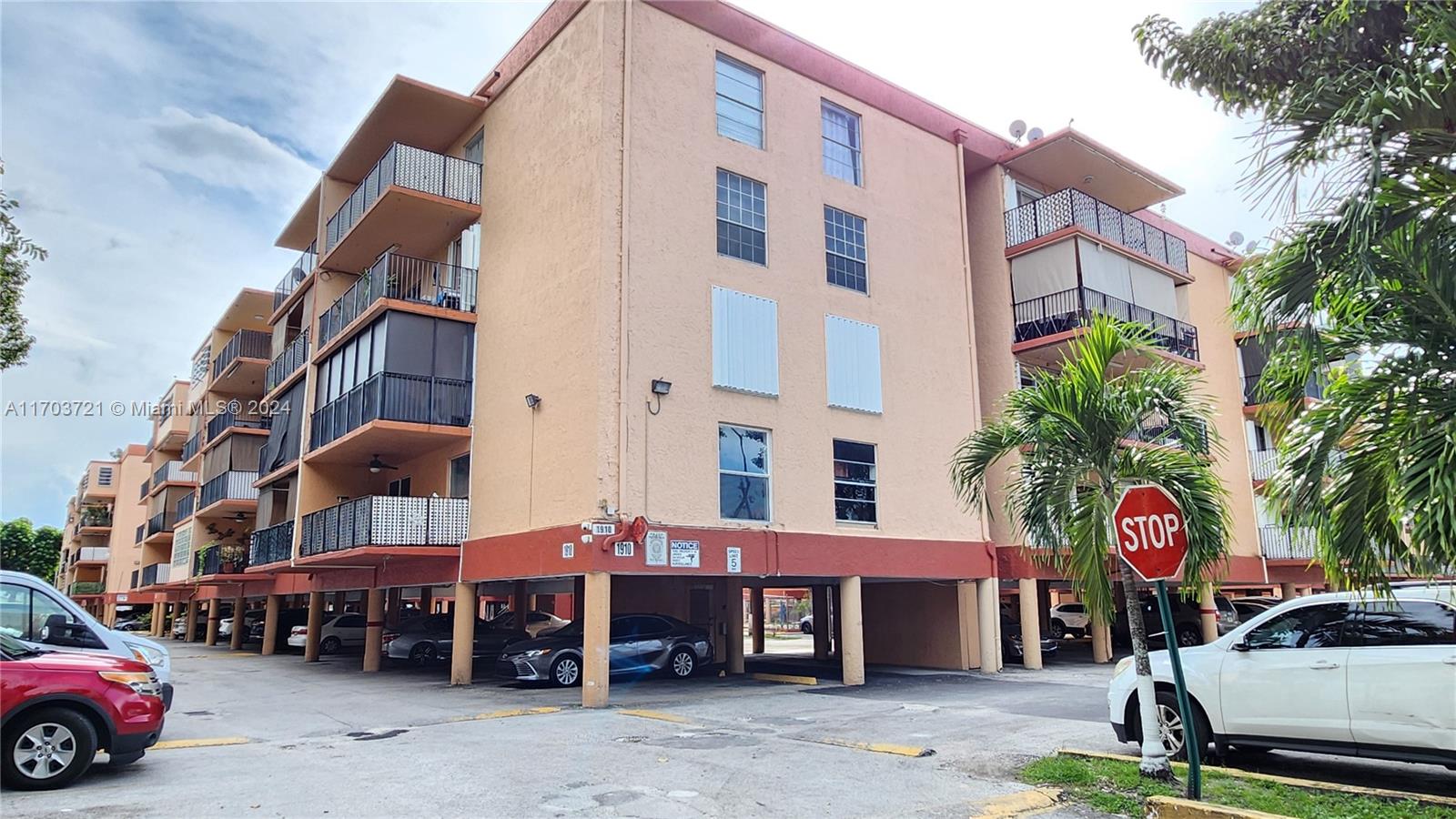 1910 W 56th St #3225, Hialeah, Florida image 1