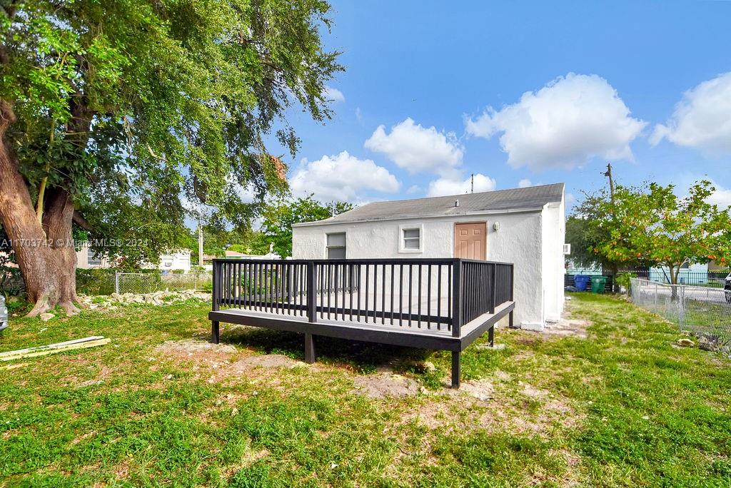 Listing Photo 10