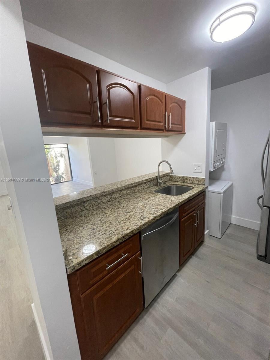Residential, Sunrise, Florida image 11