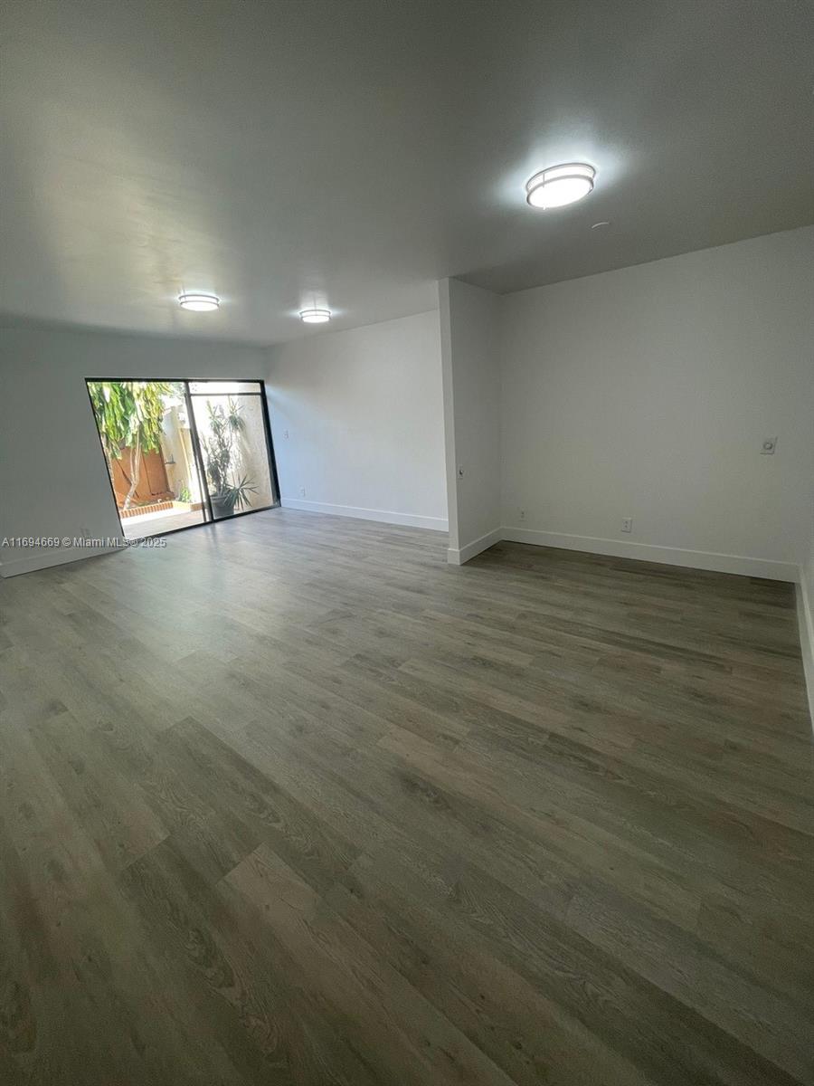 Residential, Sunrise, Florida image 14