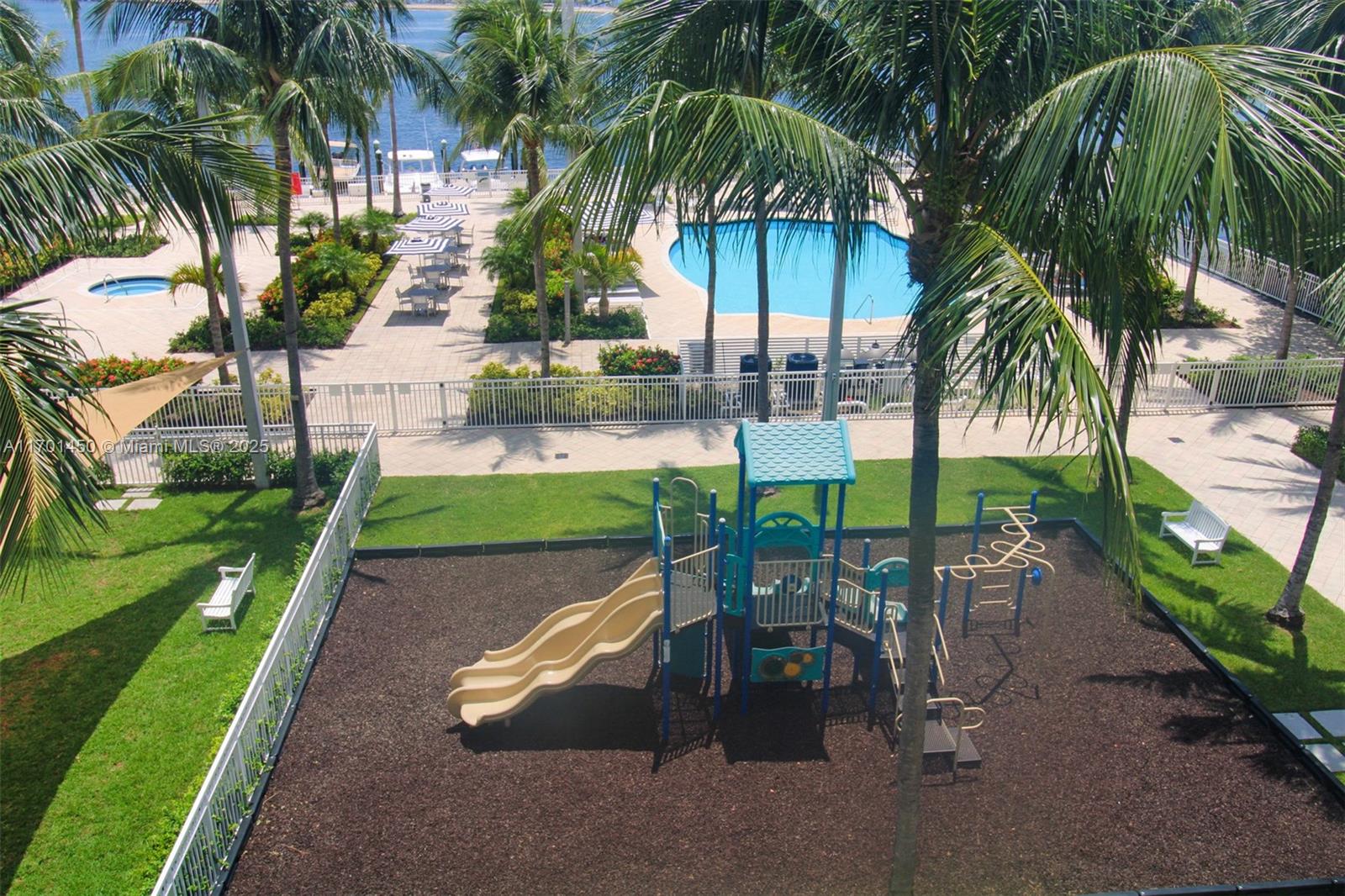 2101 Brickell Ave #2707, Miami FL 33129