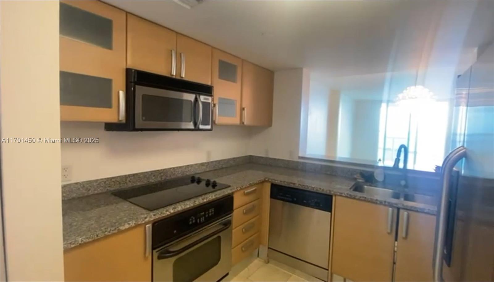 2101 Brickell Ave #2707, Miami FL 33129