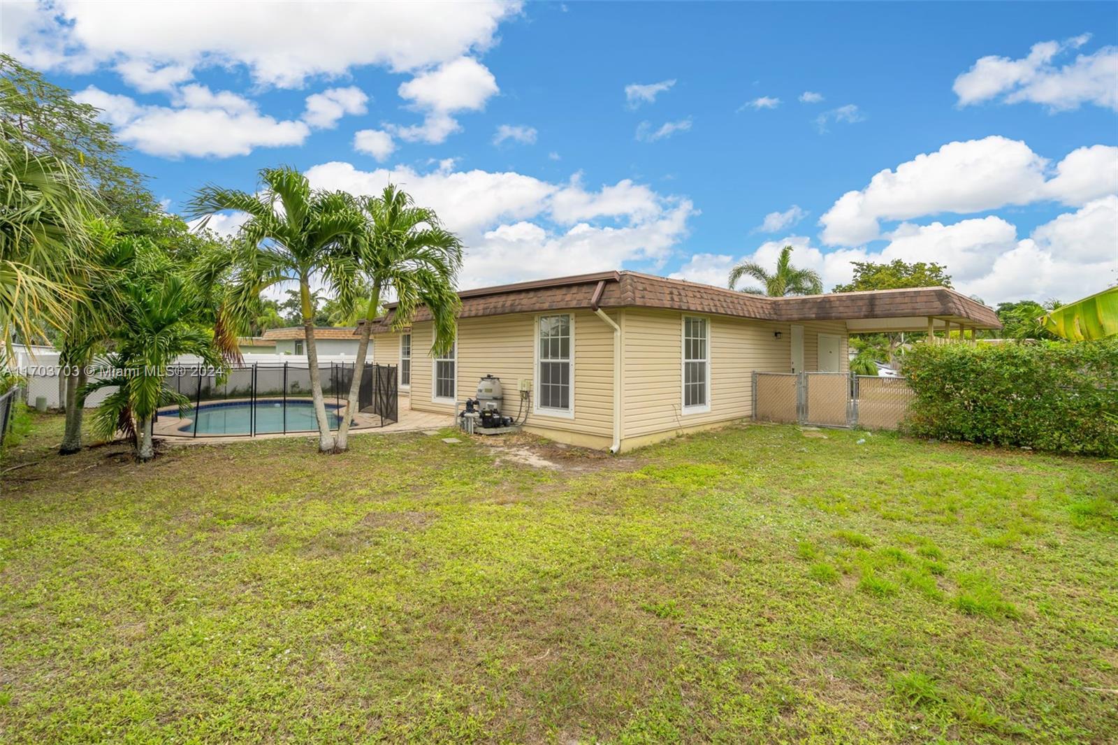 7819 NW 69th Ter, Tamarac, Florida image 35