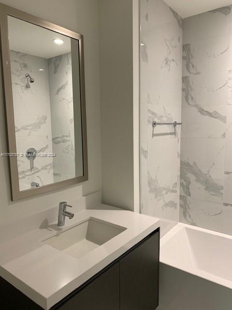 851 NE 1st Ave #1704, Miami FL 33132