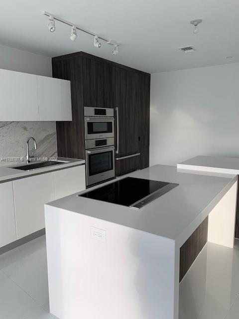 851 NE 1st Ave #1704, Miami FL 33132