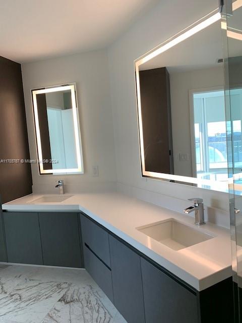 851 NE 1st Ave #1704, Miami FL 33132