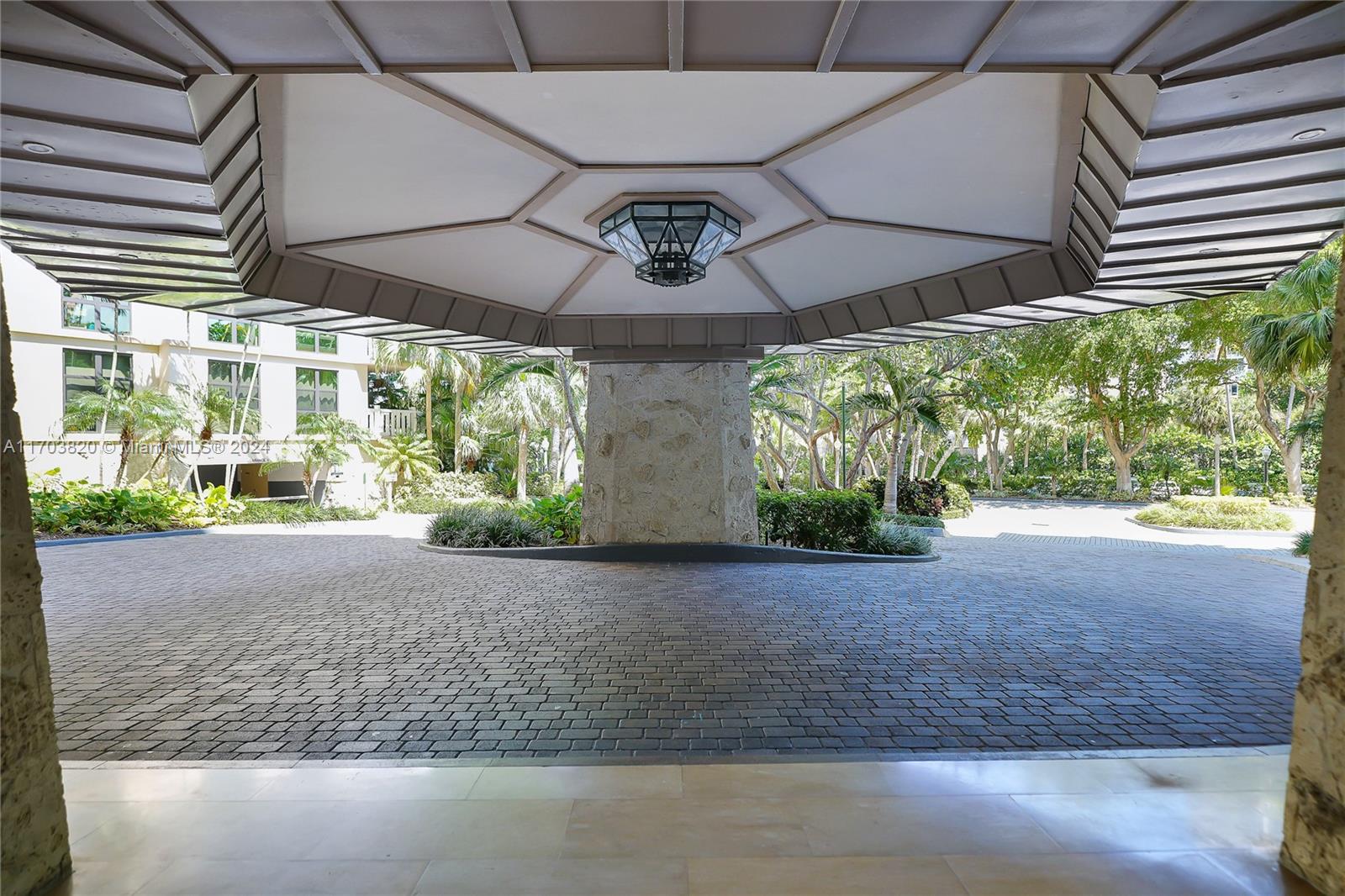 1121 Crandon Blvd #E803, Key Biscayne, Florida image 33