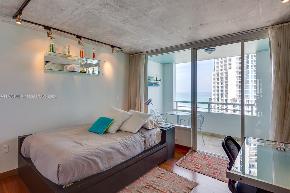 400 S Pointe Dr #2404, Miami Beach FL 33139