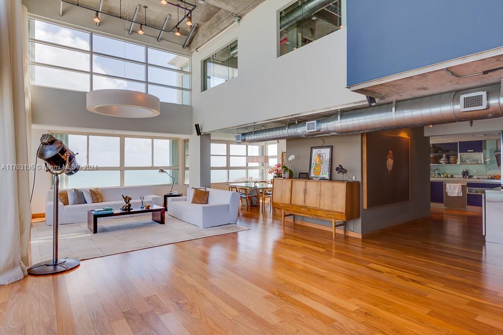 400 S Pointe Dr #2404, Miami Beach FL 33139