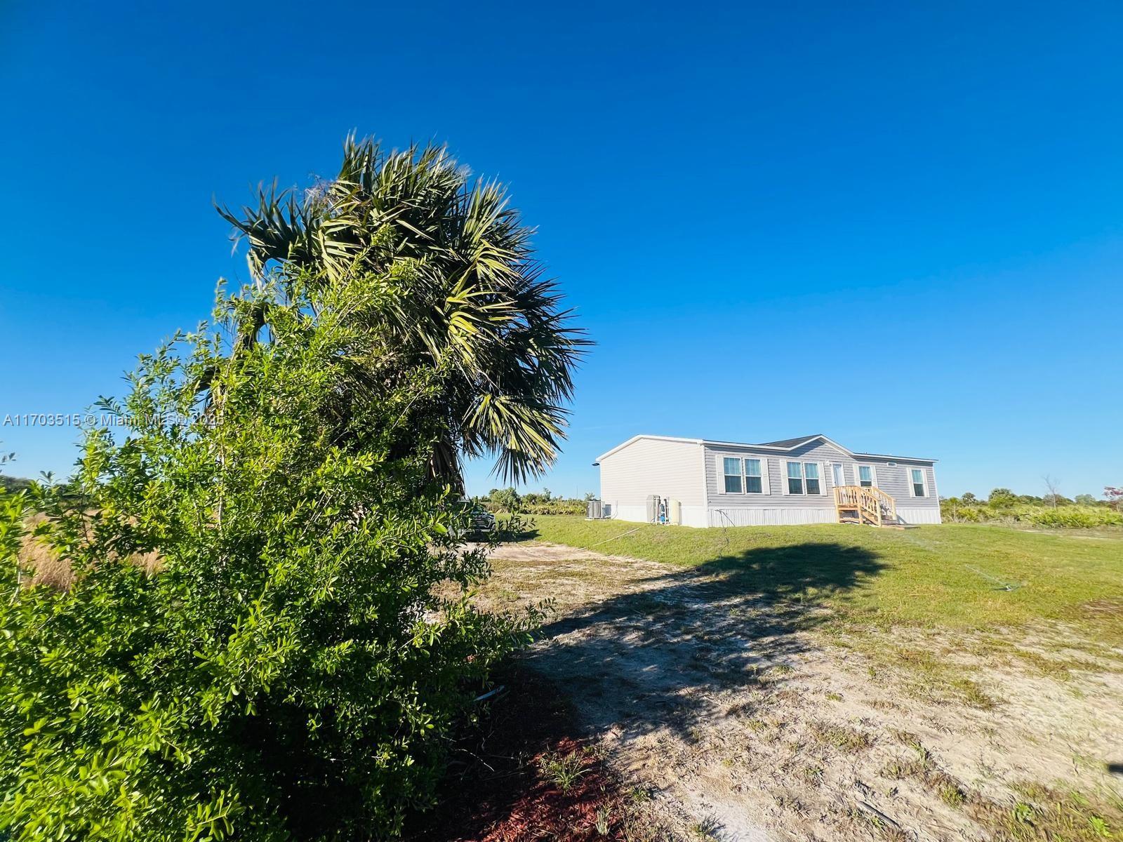 16371 NW 262 St, Okeechobee, Florida image 4