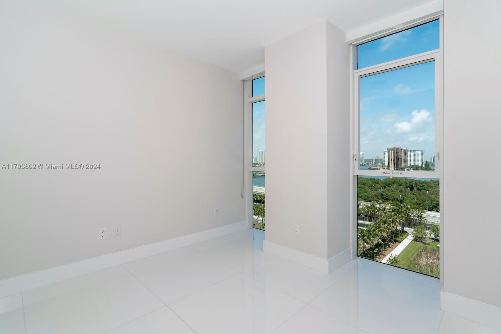 400 Sunny Isles Blvd #919, Sunny Isles Beach, Florida image 24