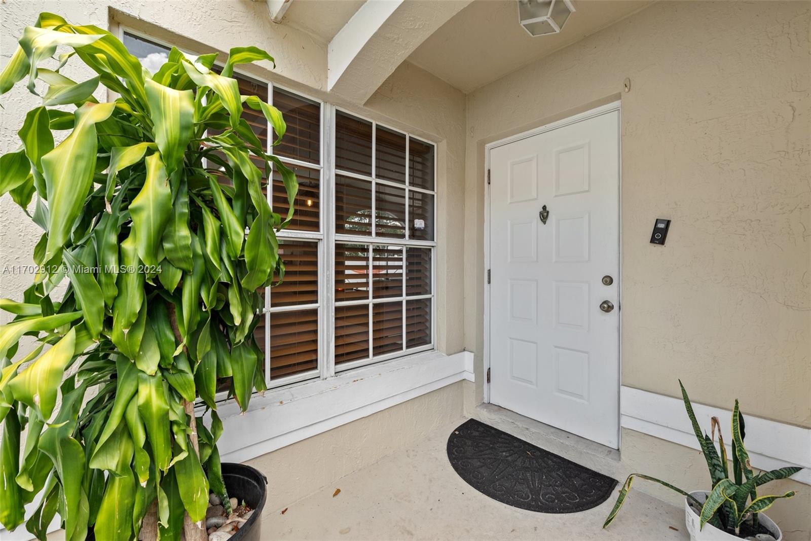 955 Azure, Weston, Florida image 3