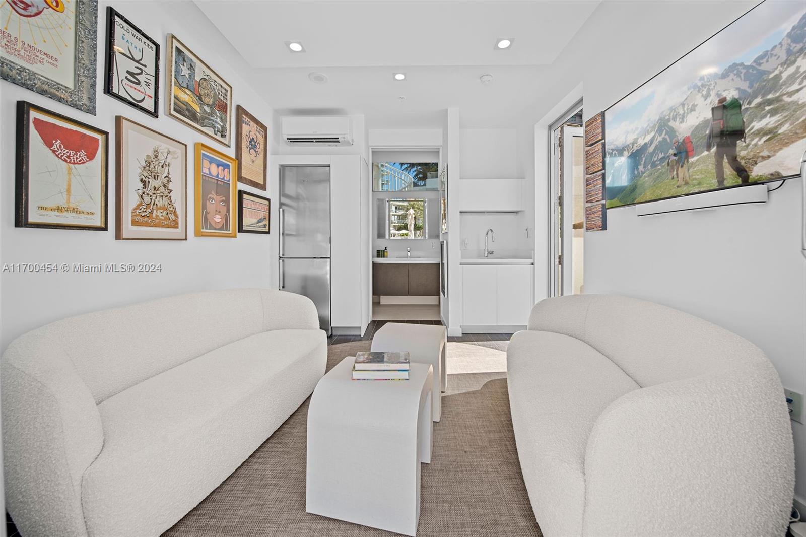 851 NE 1st Ave #4211, Miami FL 33132