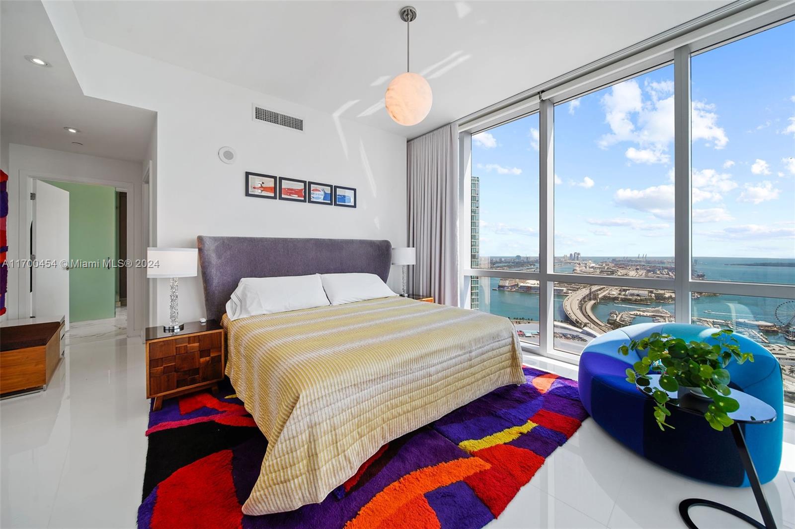 851 NE 1st Ave #4211, Miami FL 33132