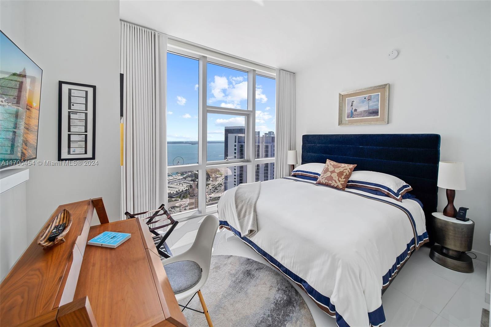 851 NE 1st Ave #4211, Miami FL 33132