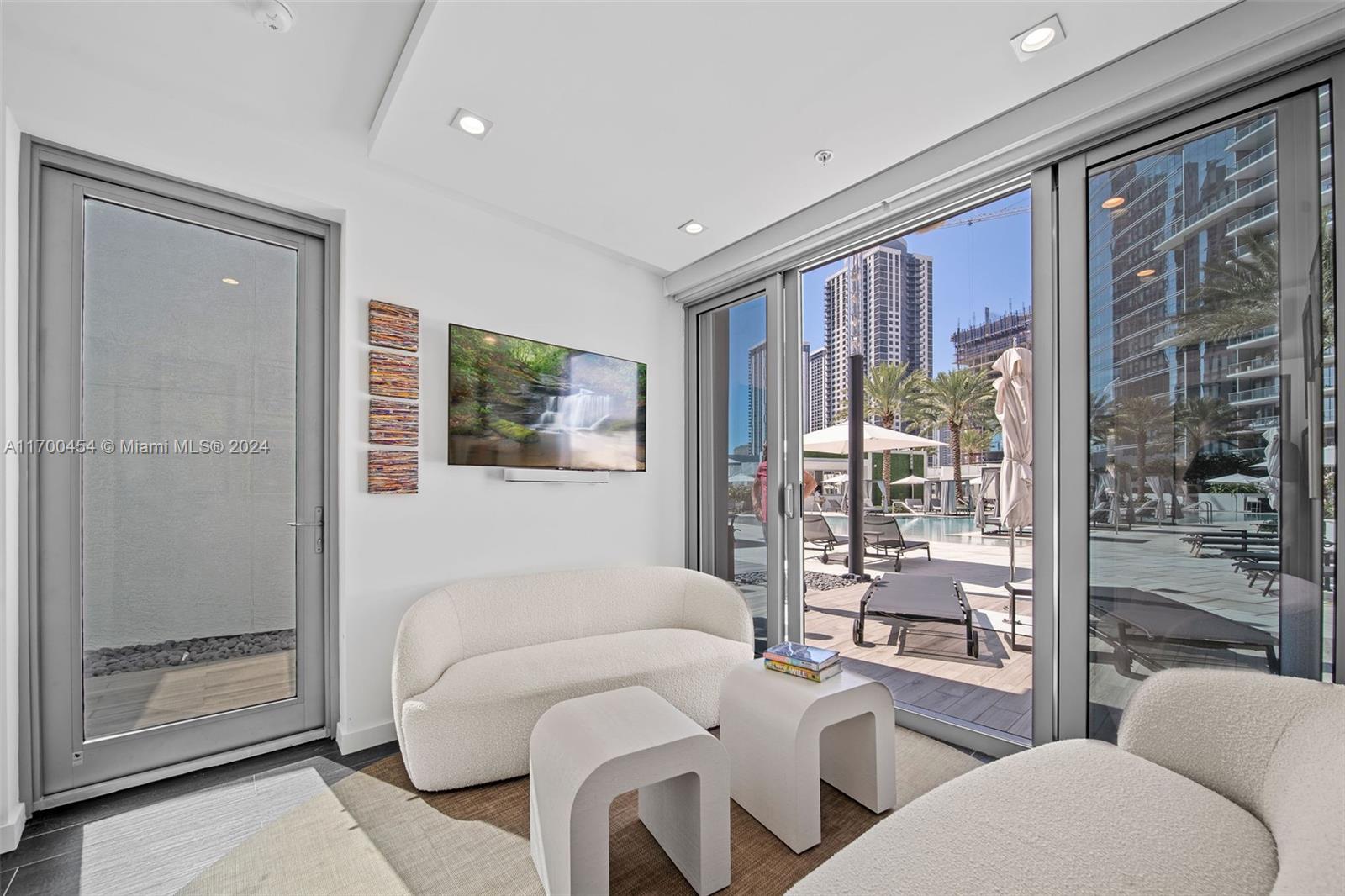 851 NE 1st Ave #4211, Miami FL 33132