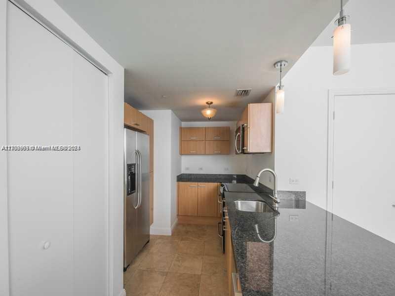 350 S Miami Ave #3904, Miami FL 33130