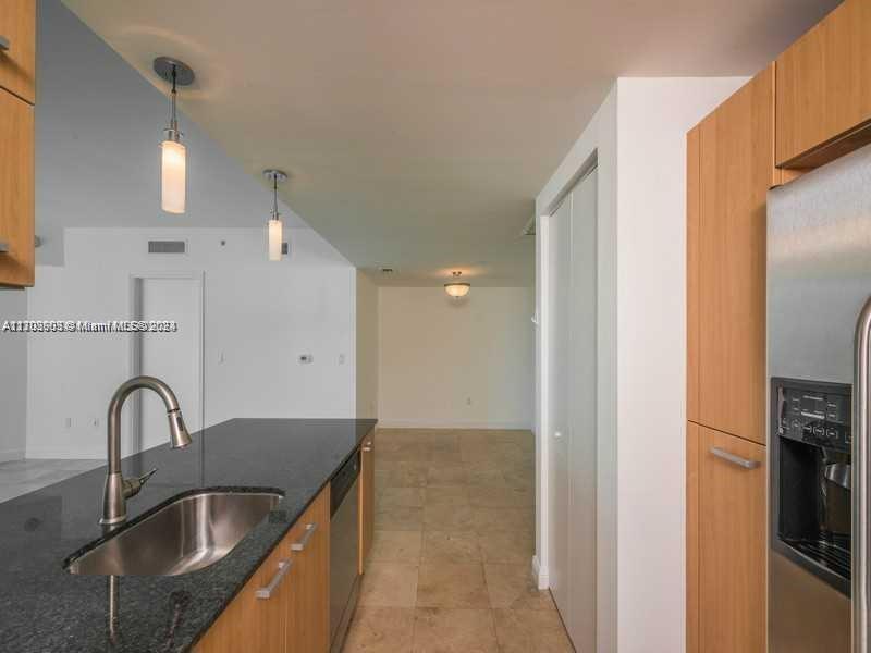 350 S Miami Ave #3904, Miami FL 33130