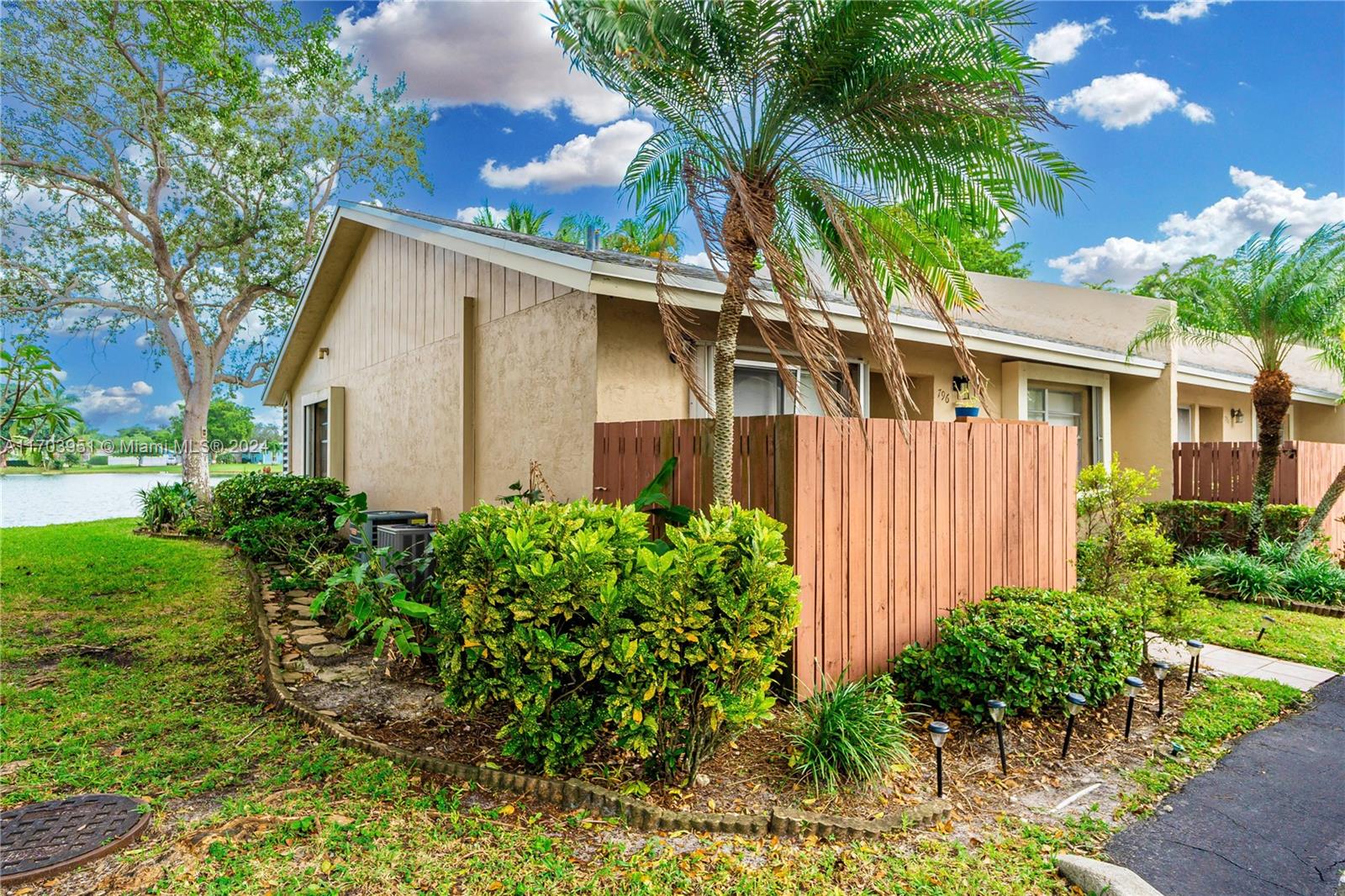 796 Banks Rd, Coconut Creek, Florida image 25