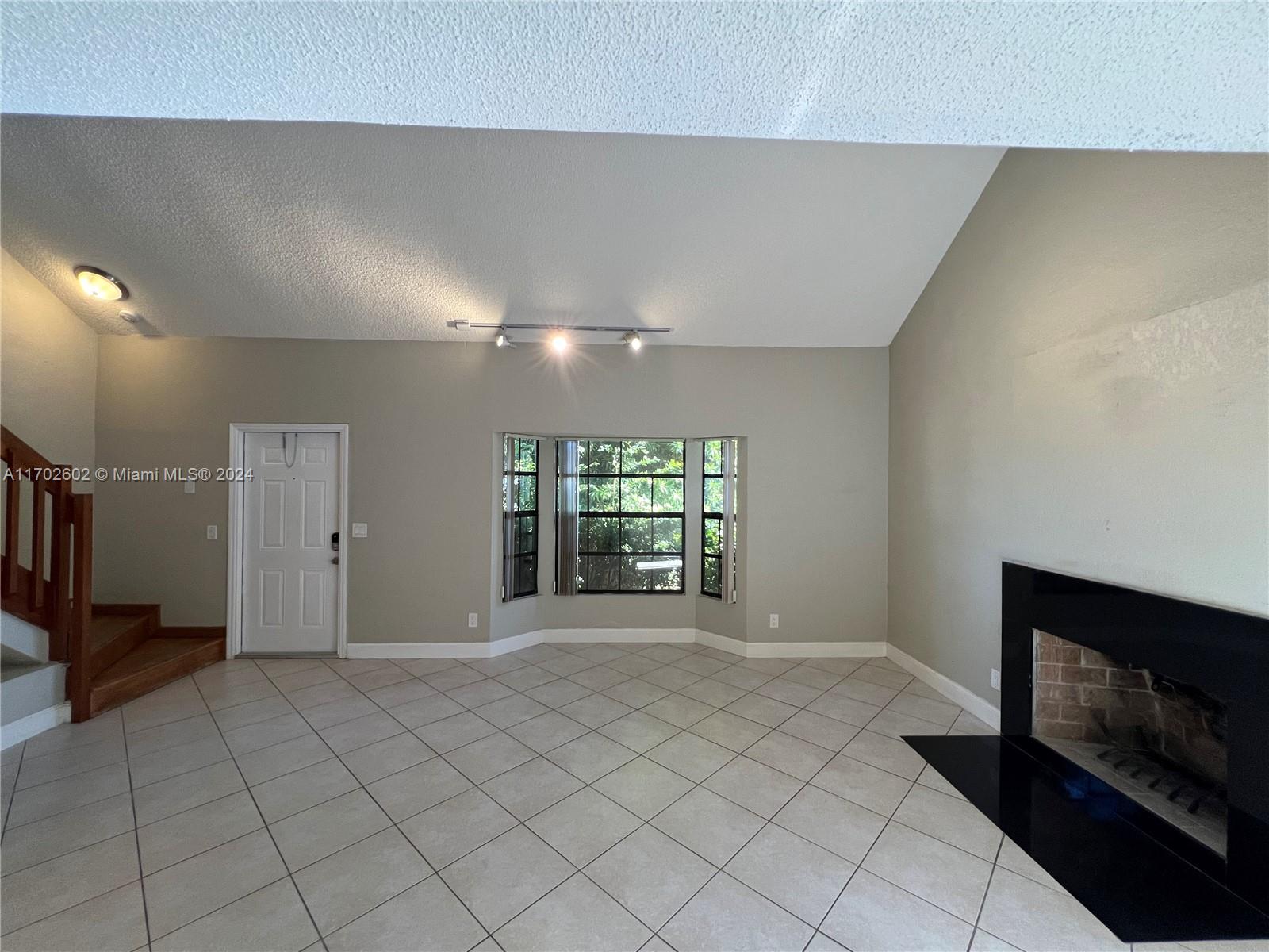 5651 NW 55th Ln, Tamarac, Florida image 7