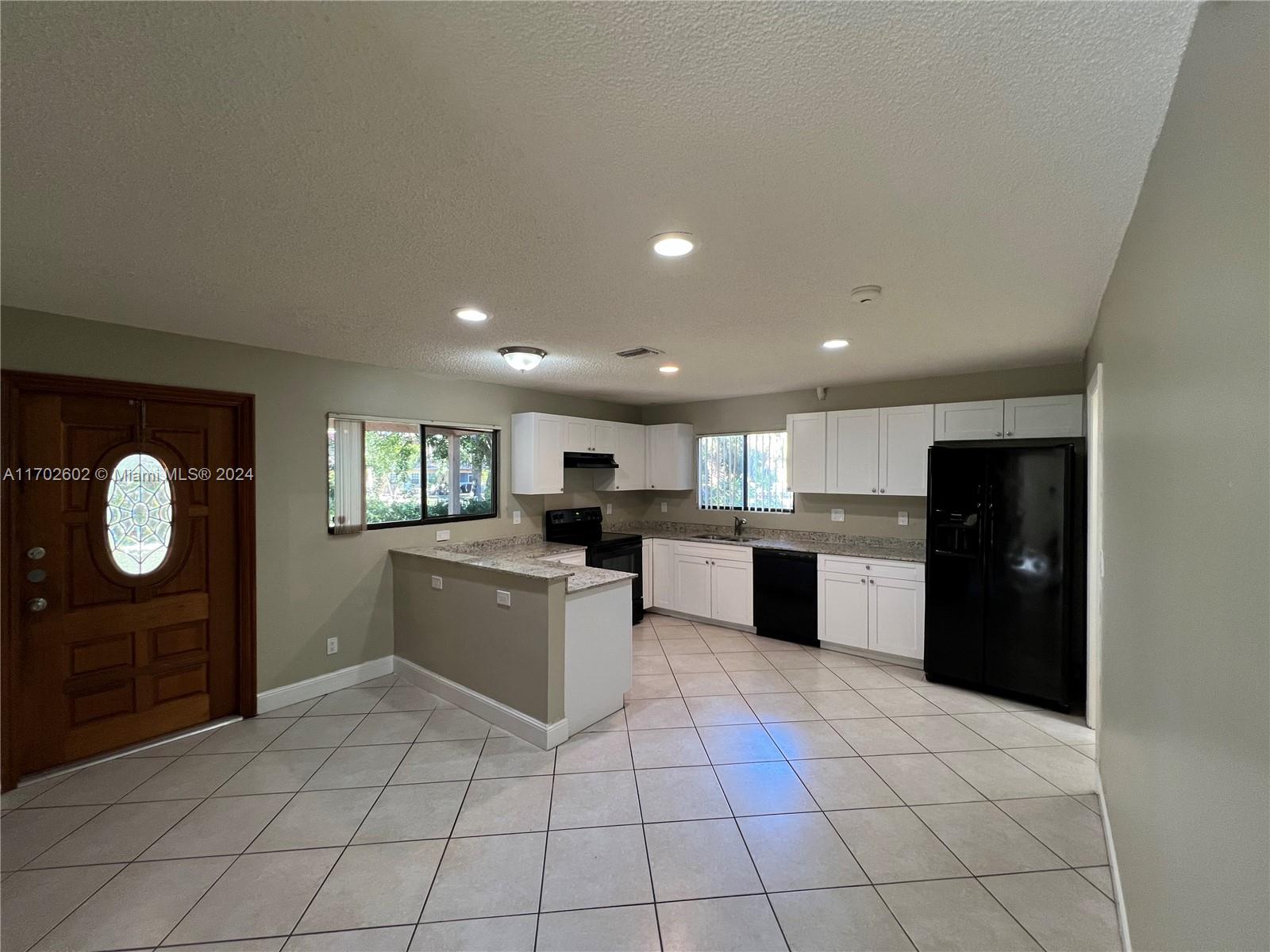 5651 NW 55th Ln, Tamarac, Florida image 9