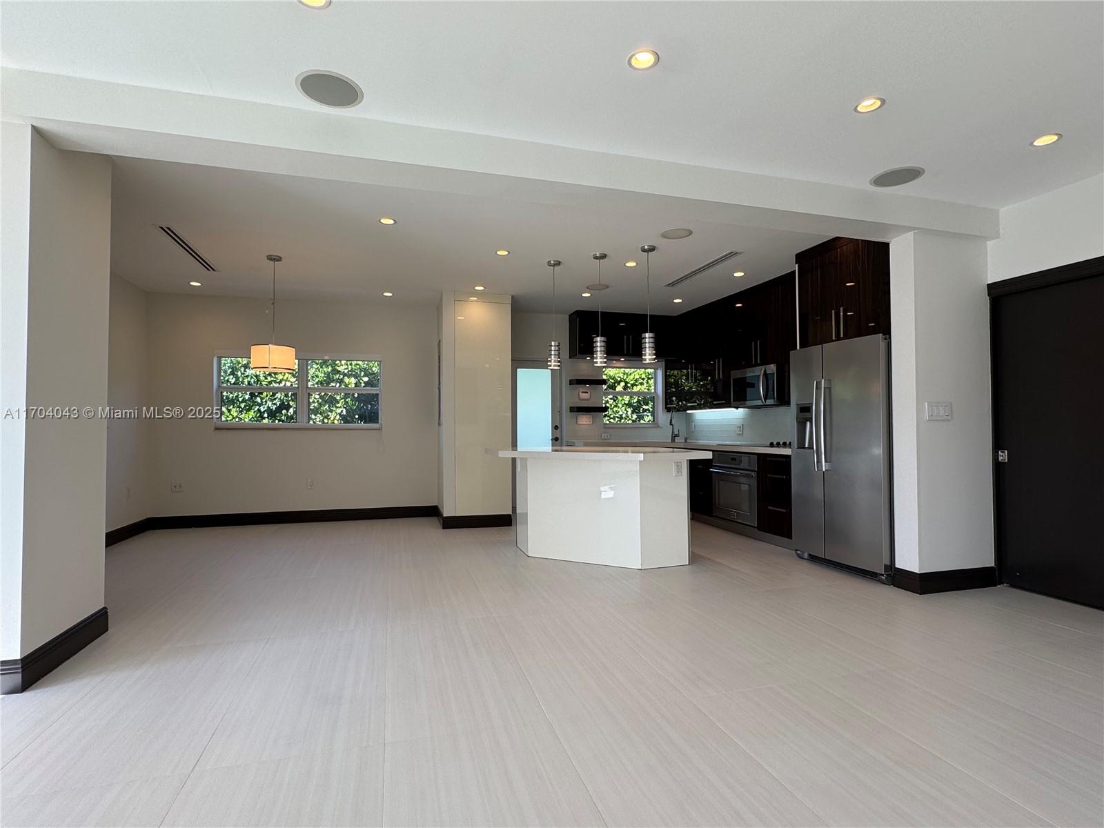 2209  RED RD  For Sale A11704043, FL