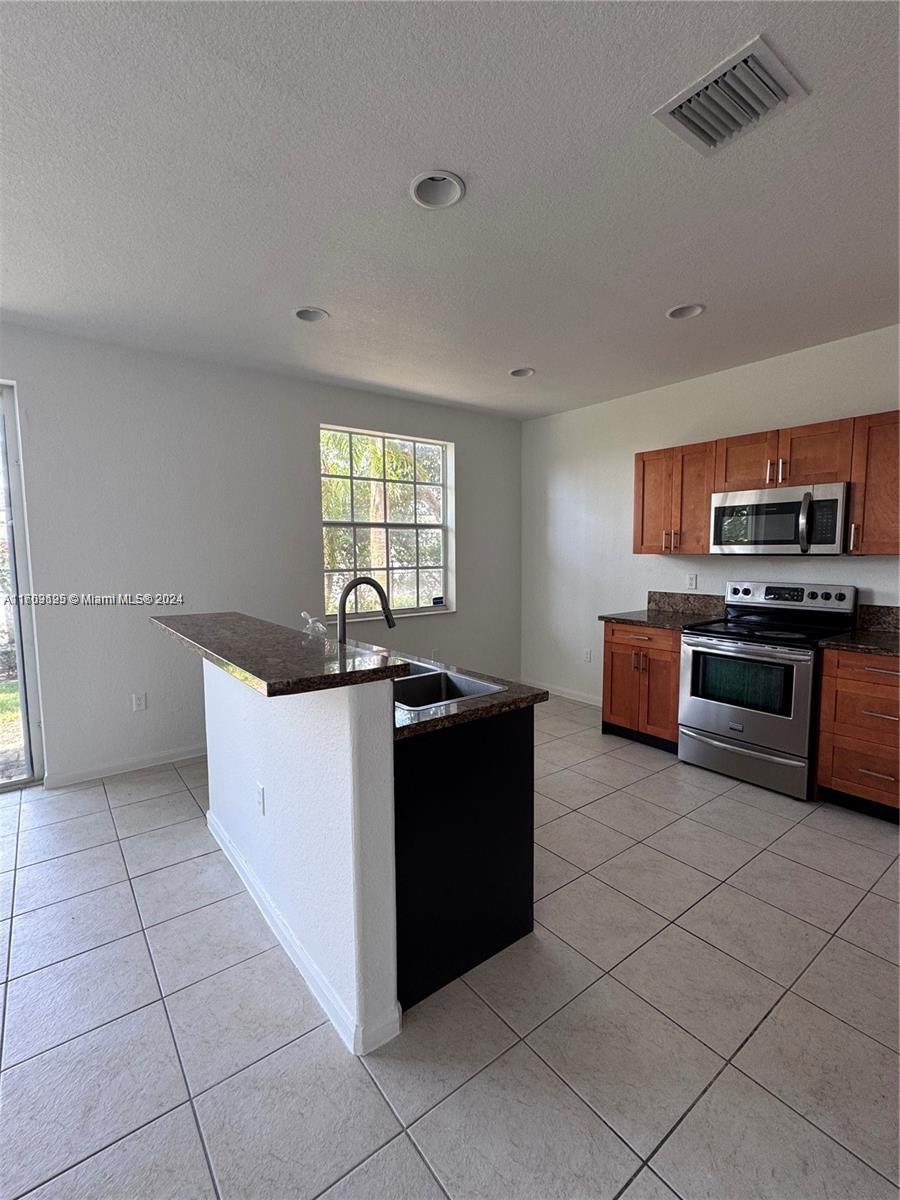 2660 SW 85th Ter #104, Miramar, Florida image 10