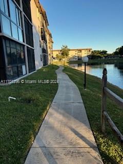 4940 E Sabal Palm Blvd #208, Tamarac, Florida image 11