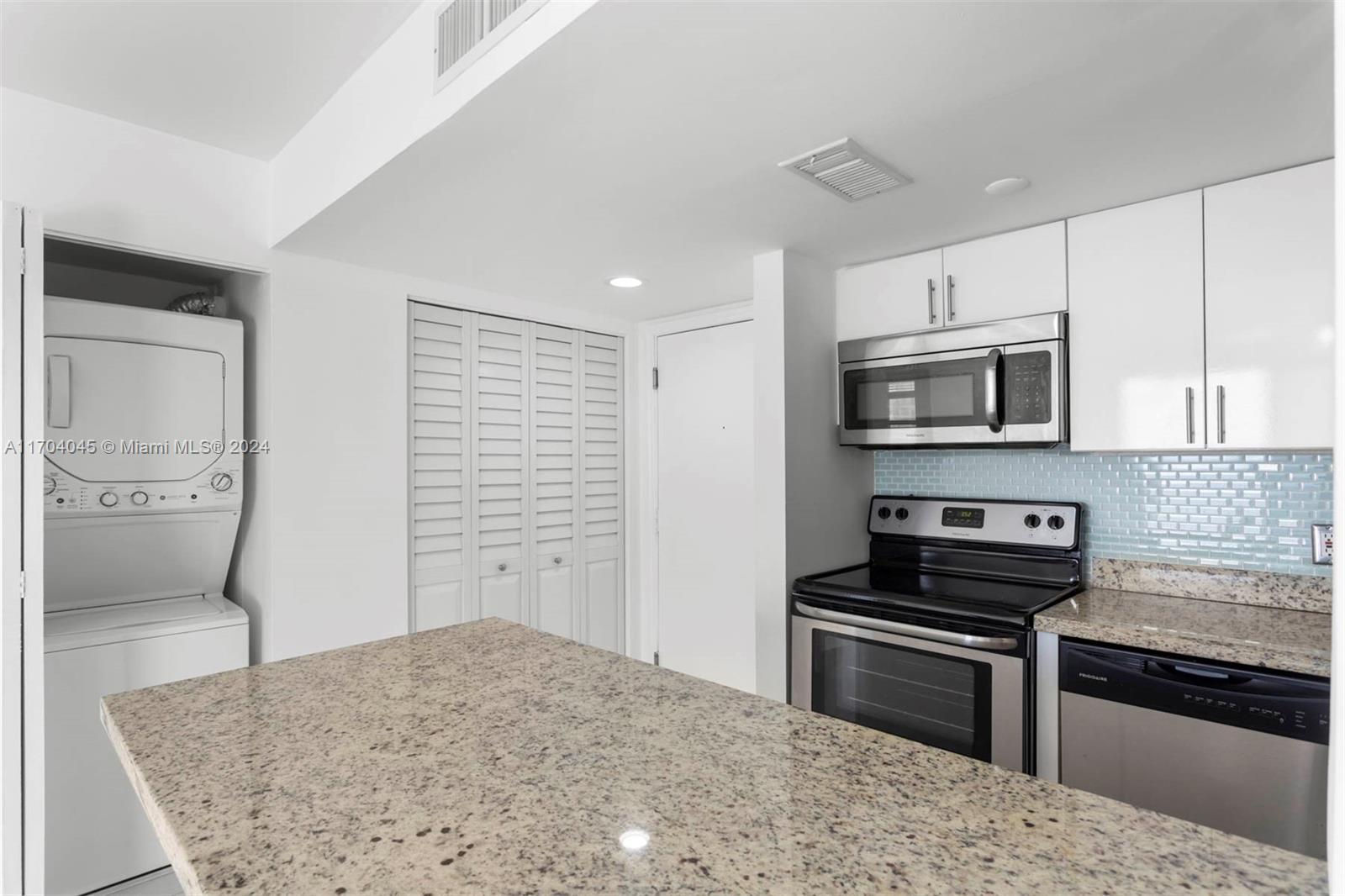 770 Claughton Island Dr #1508, Miami FL 33131