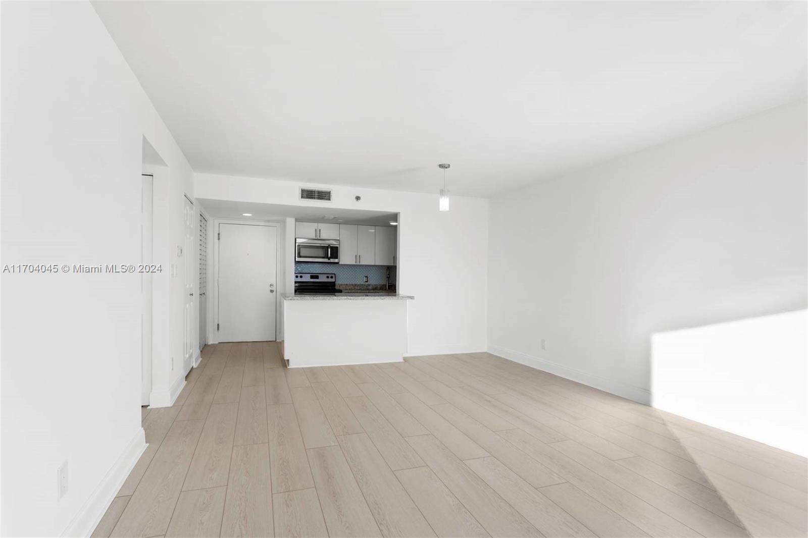 770 Claughton Island Dr #1508, Miami FL 33131