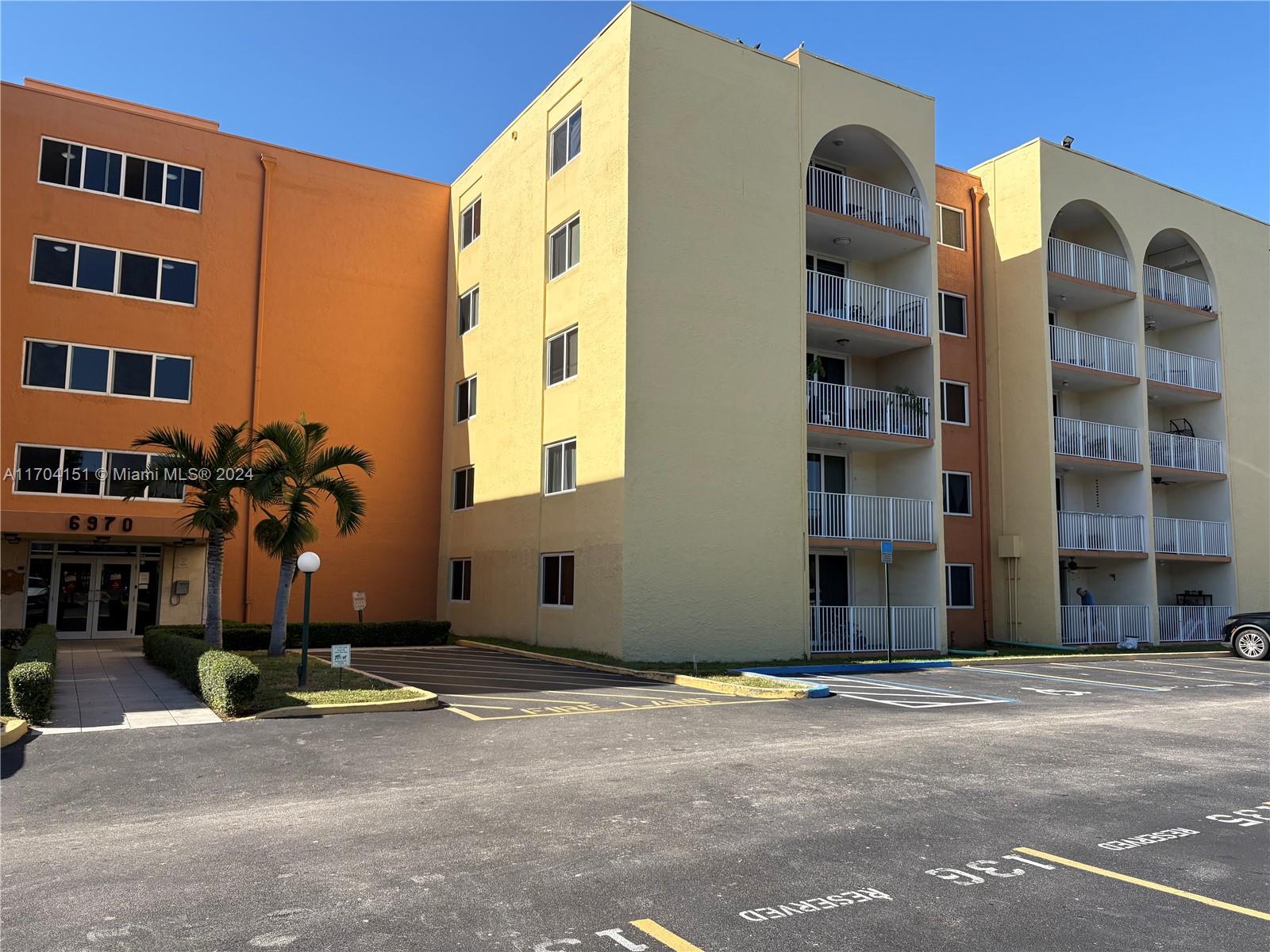 6970 NW 186th St #3-103, Hialeah, Florida image 3