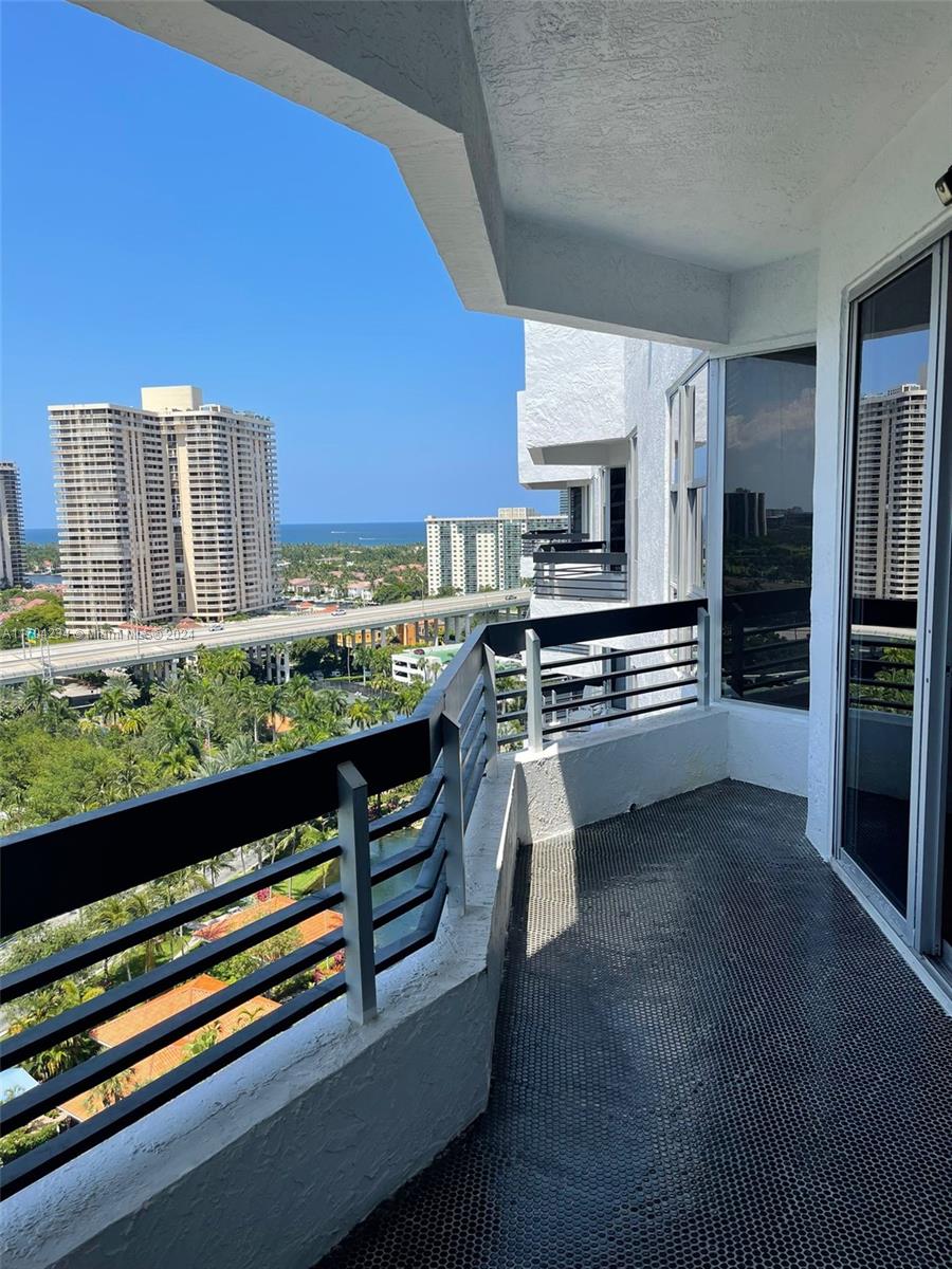 3600 Mystic Pointe Dr #1910, Aventura, Florida image 21