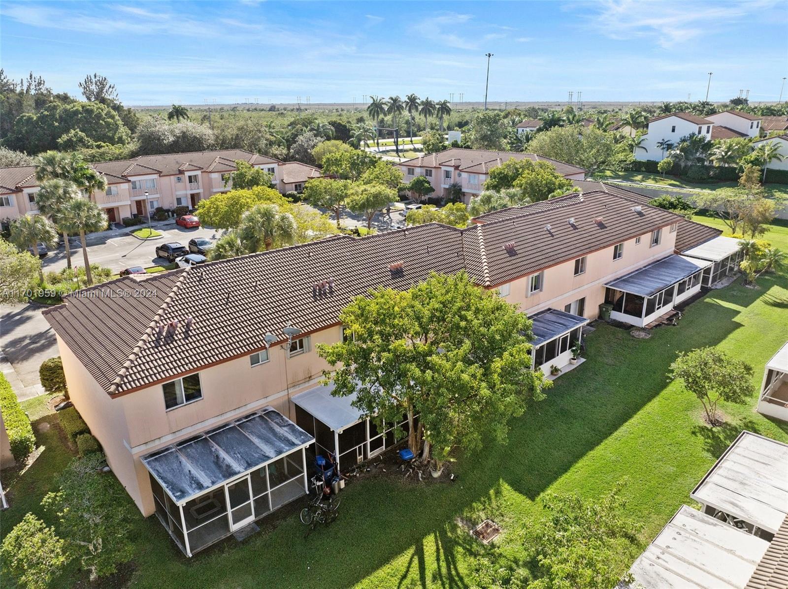 Residential, Pembroke Pines, Florida image 25