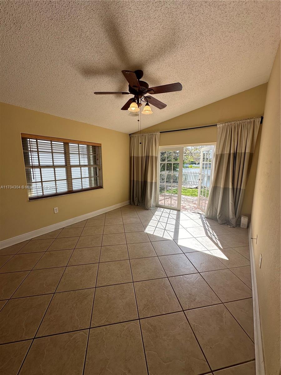 17666 SW 6th Ct, Pembroke Pines, Florida image 3