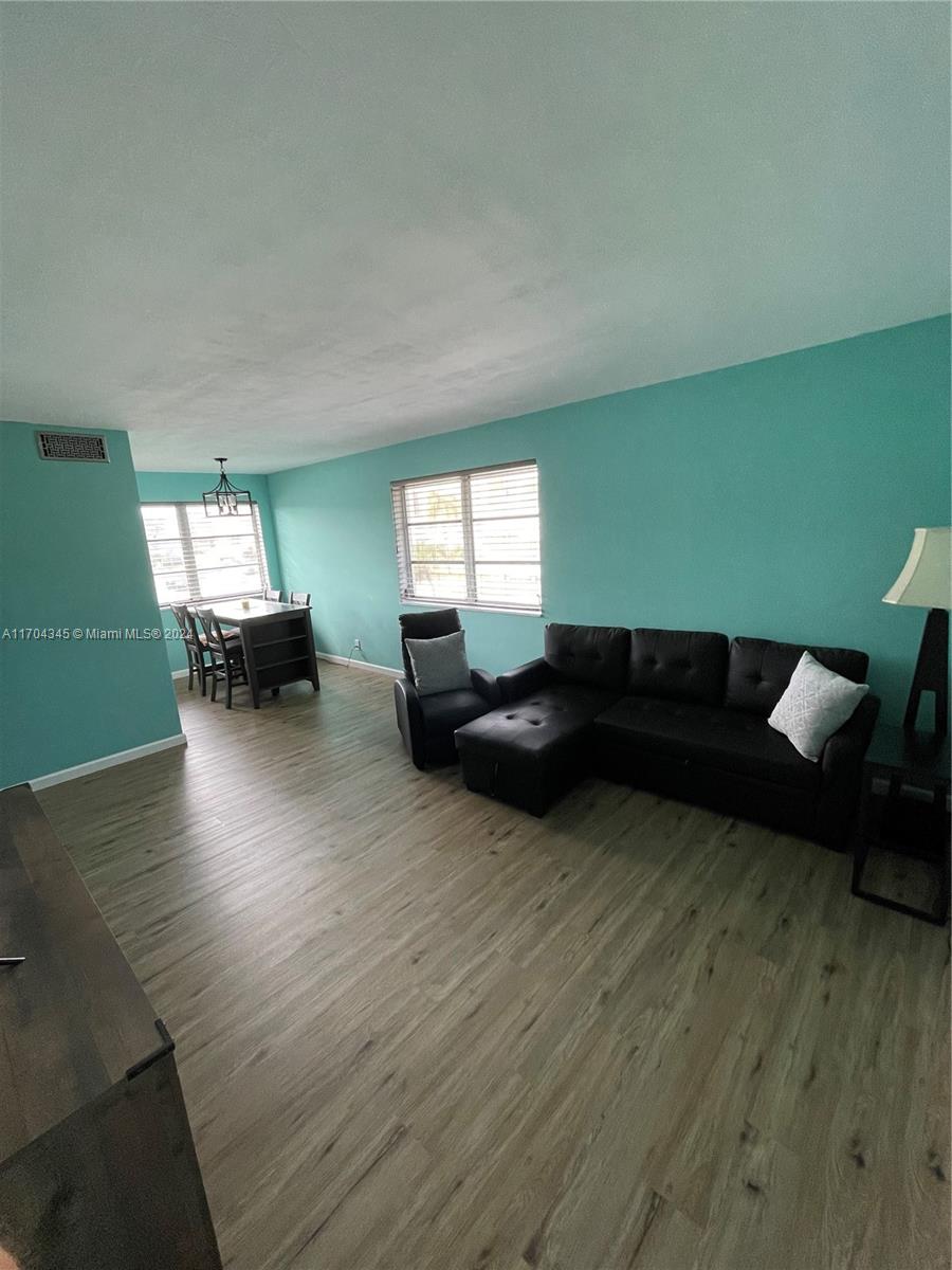 4652 Poinciana St #5, Lauderdale By The Sea, Florida image 3