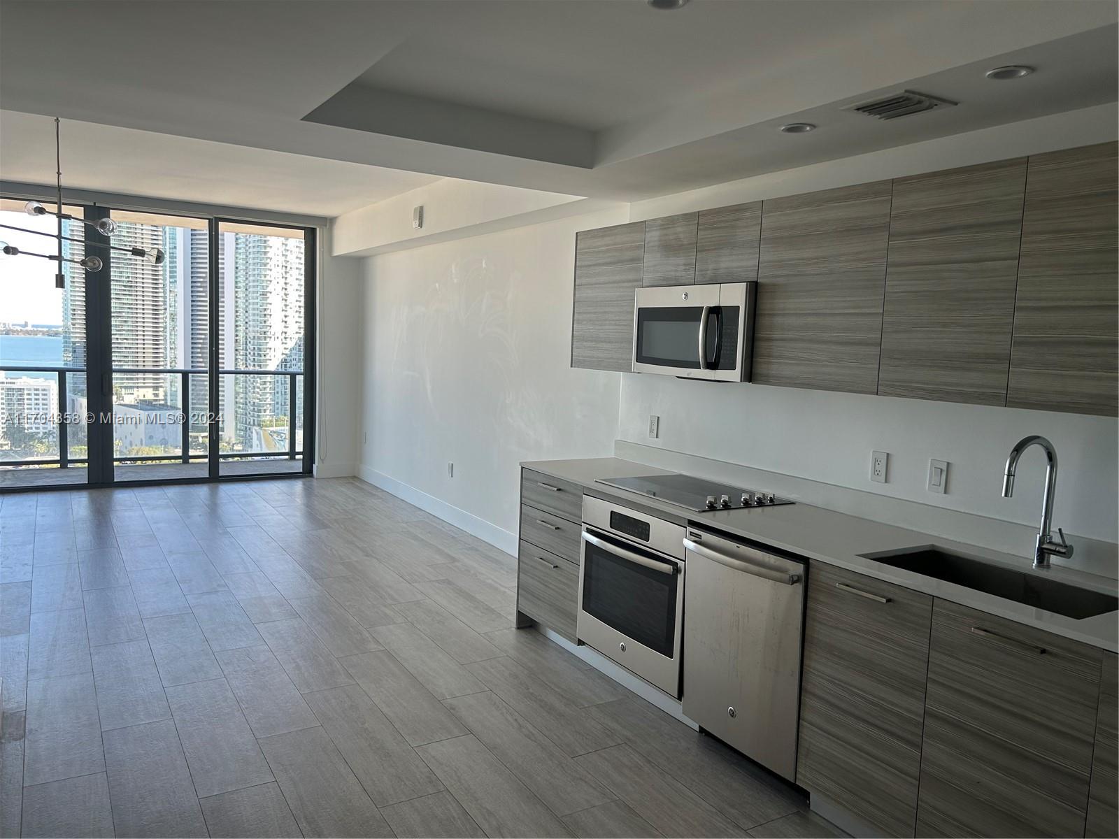 121 NE 34th St #2306A, Miami FL 33137