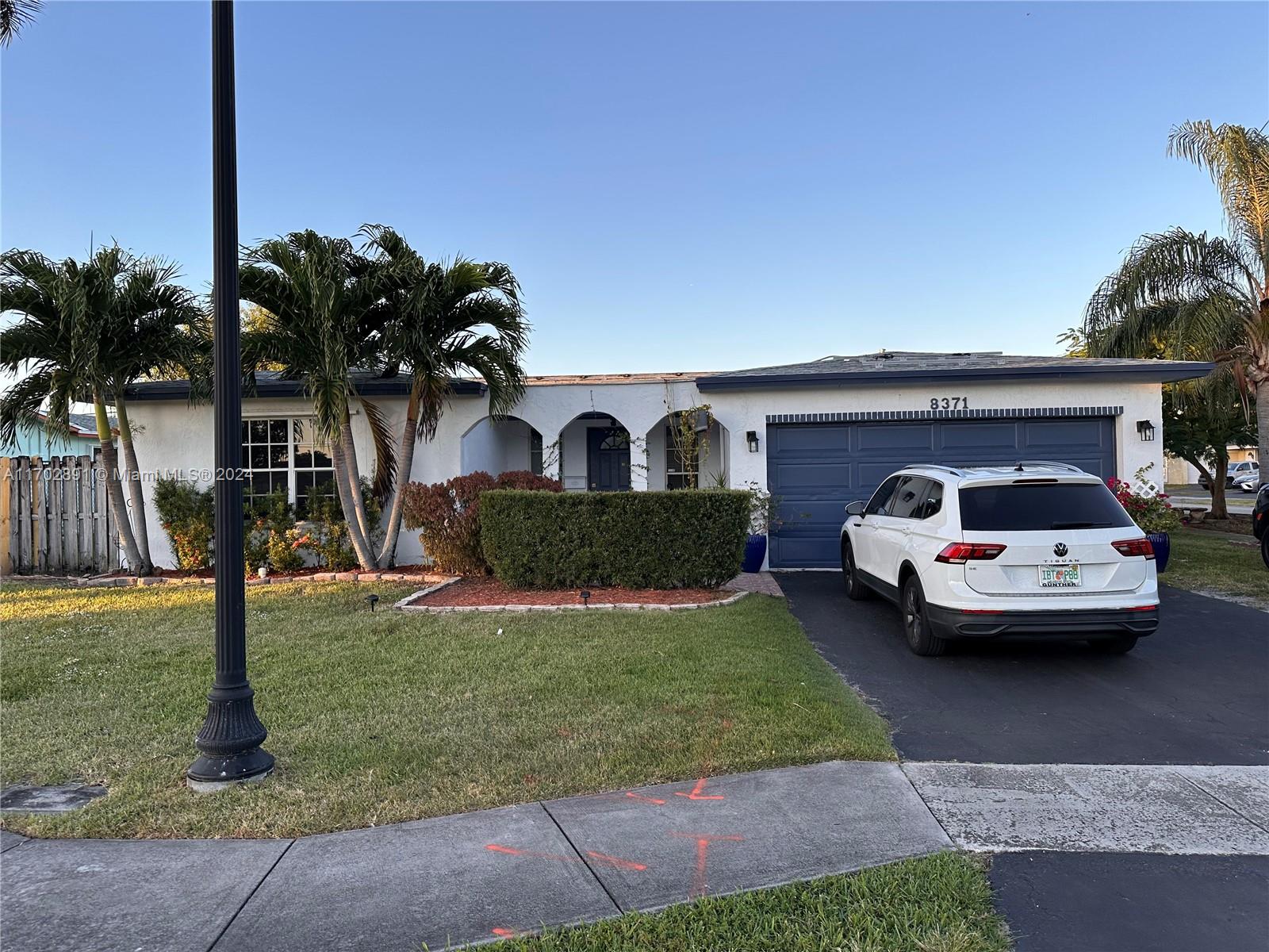 8371 Sunset Strip, Sunrise, Florida image 1