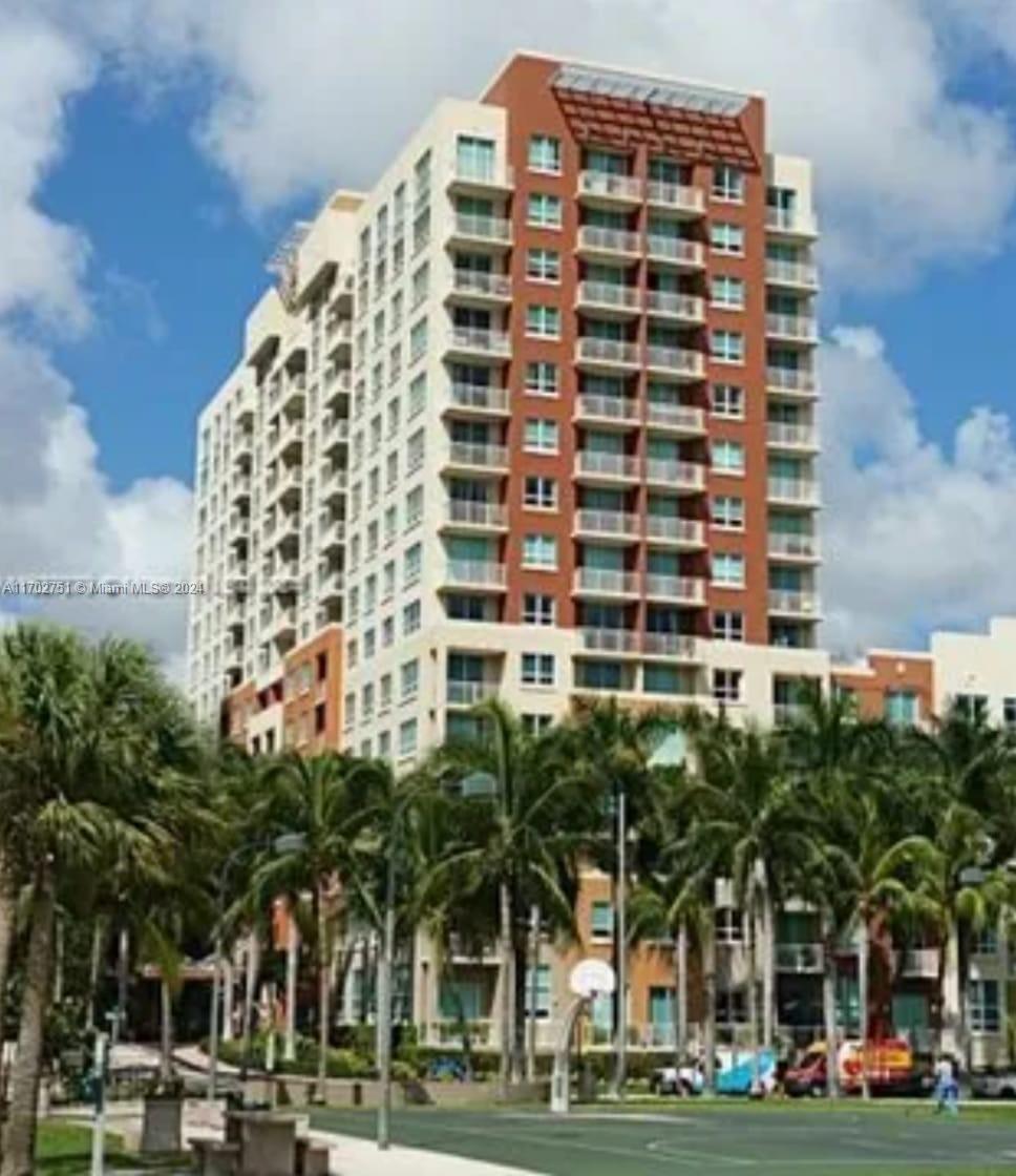 Discover the best of East Edgewater in this modern 2-bedroom, 2-bathroom apartment featuring elegant wood flooring and the convenience of an in-unit washer and dryer. This unit includes an exclusive garage, providing a convenient and private parking space for the owner. Perfectly located just minutes from Wynwood, the Design District, Downtown, and Brickell, you'll enjoy easy access to Miami's most vibrant neighborhoods. This full-service building offers luxury and convenience with valet parking, a concierge, 24-hour security, a state-of-the-art gym, a heated pool, a jacuzzi, a business center, a club room, and billiards. Don't miss the opportunity to live in a prime location with premium amenities!