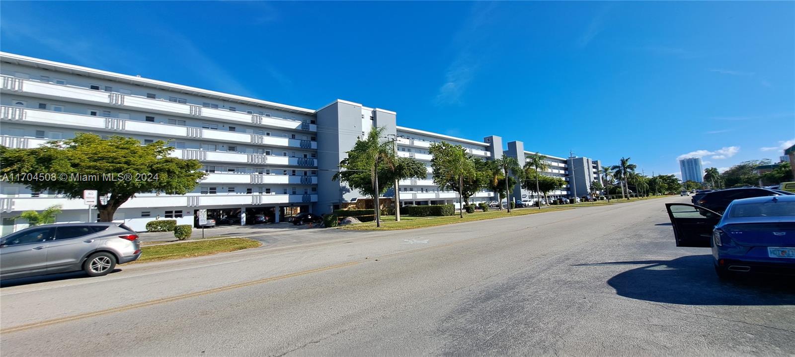 1425 Atlantic Shores Blvd #307, Hallandale Beach, Florida image 3